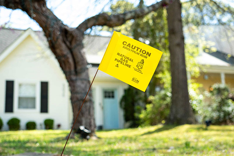 As part of National Safe Digging Month this April, Chattanooga Gas is  advocating for homeowners and construction contractors to prioritize the safety of themselves and the public’s by  contacting Tennessee 811 before digging.  